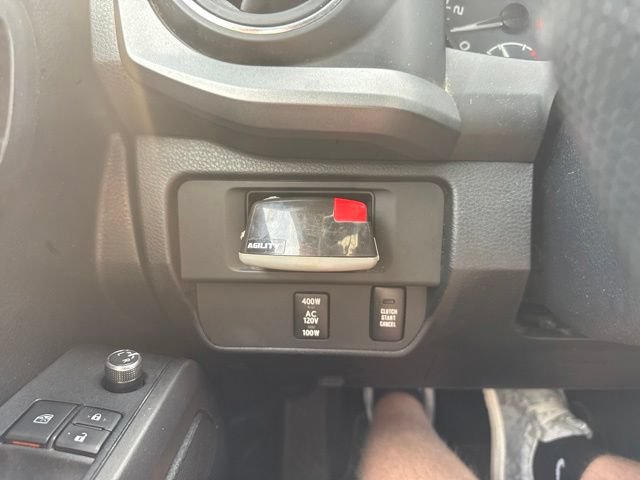 Used 2016 Toyota Tacoma TRD Sport w/ Towing Package AWD/4WD image 20