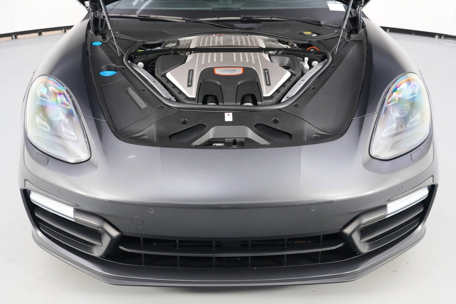 Used 2019 Porsche Panamera GTS image 8