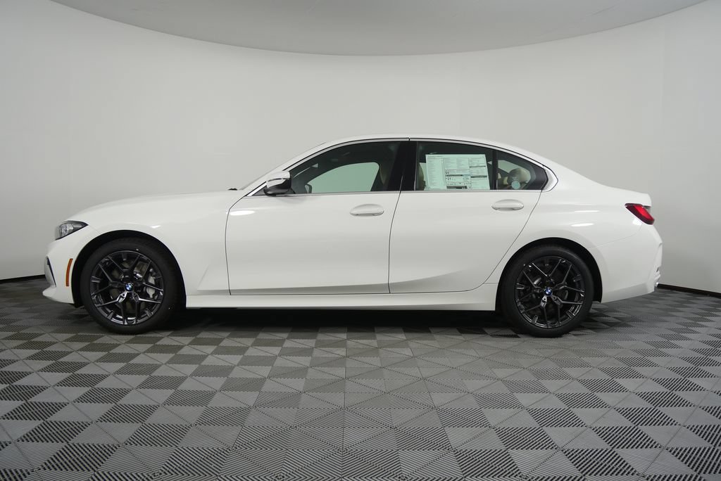 Used 2026 BMW 330i Sedan w/ Convenience Package RWD image 3