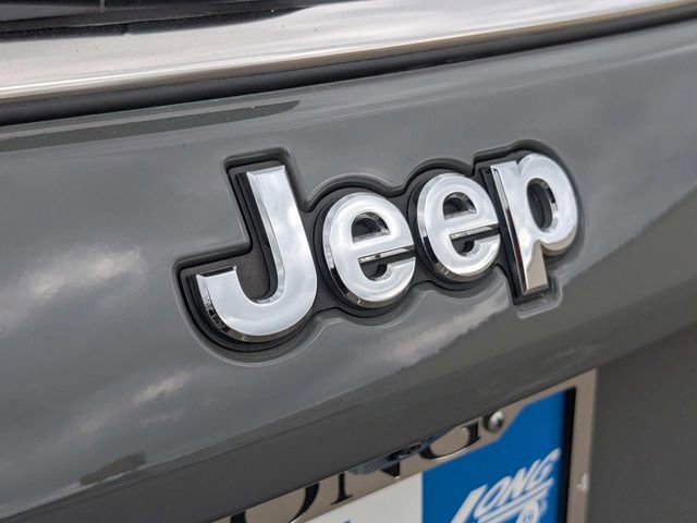 Used 2023 Jeep Compass Limited w/ Elite Group AWD/4WD image 15
