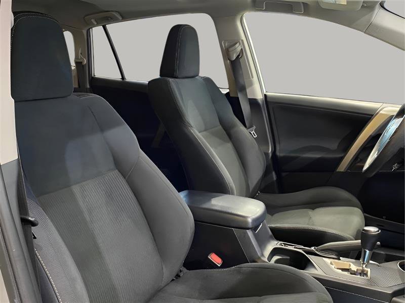 Used 2015 Toyota RAV4 XLE AWD/4WD image 20