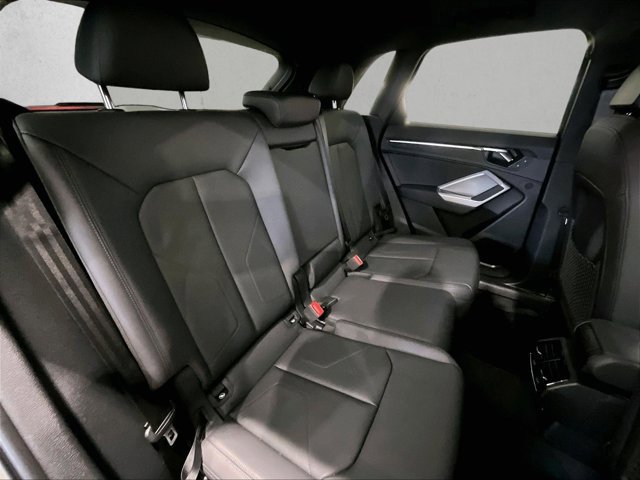 Used 2024 Audi Q3 2.0T Premium w/ Convenience Package AWD/4WD image 29