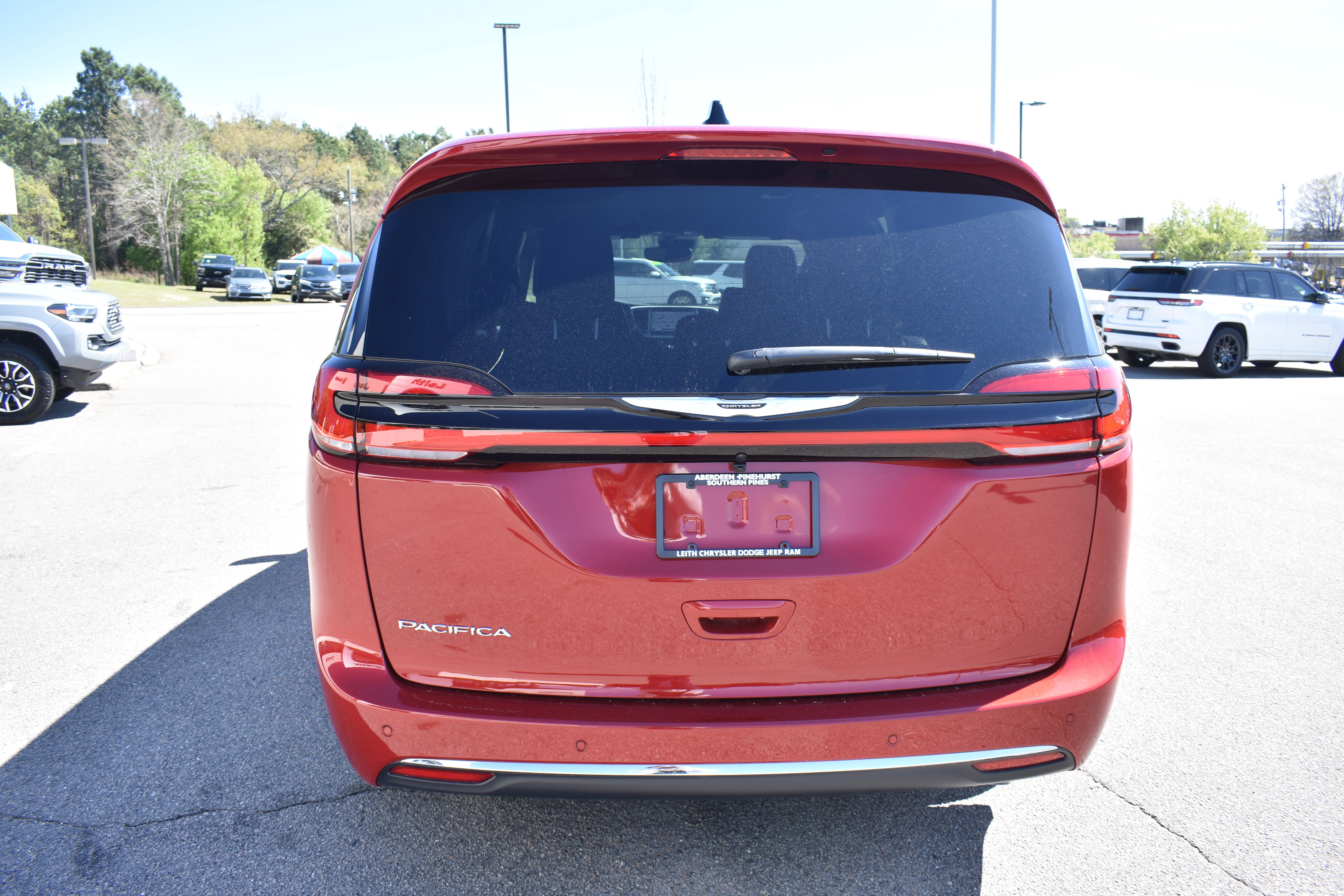 New 2026 Chrysler Pacifica Select FWD image 8