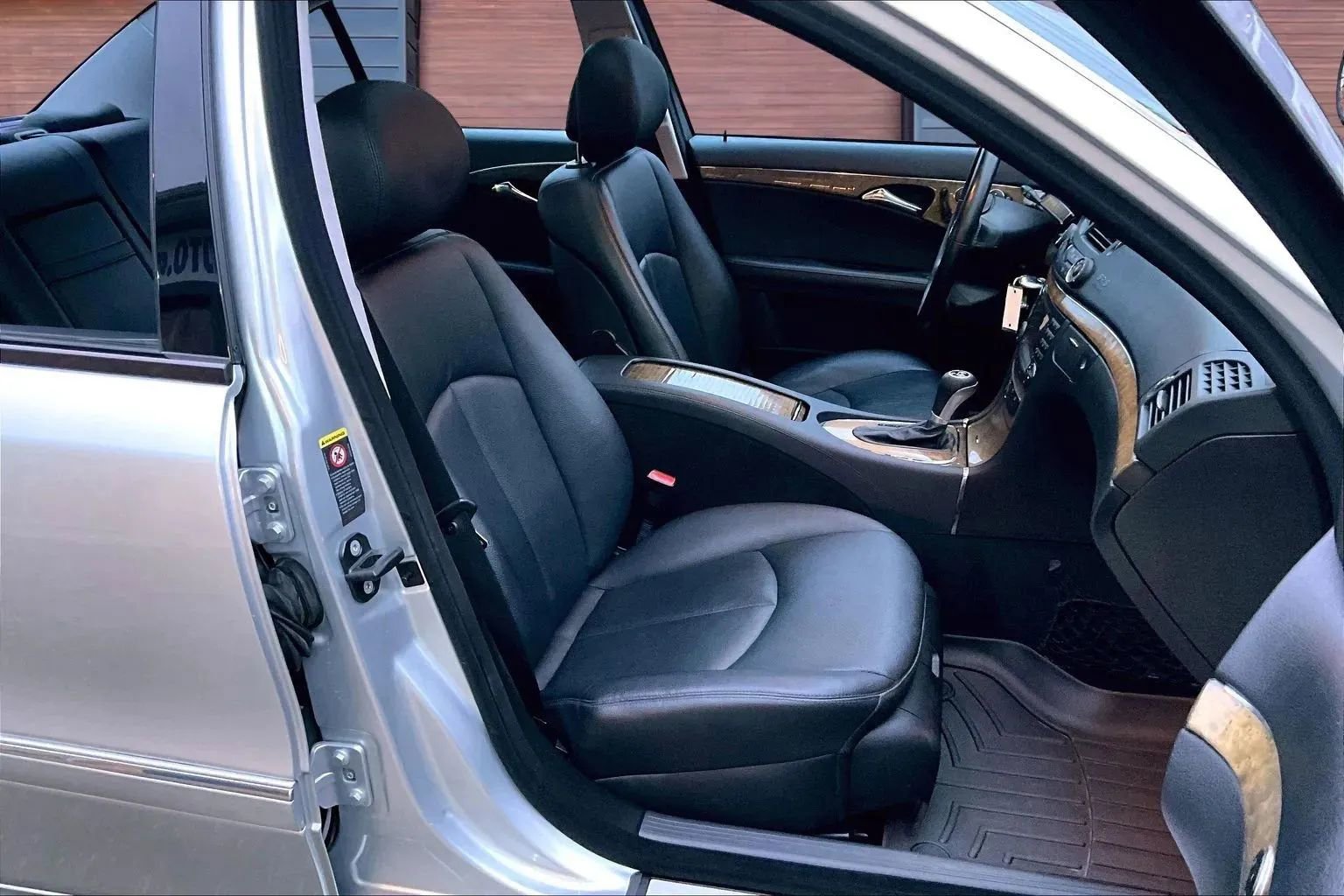 Used 2008 Mercedes-Benz E 350 E 350 Sedan 4D image 6