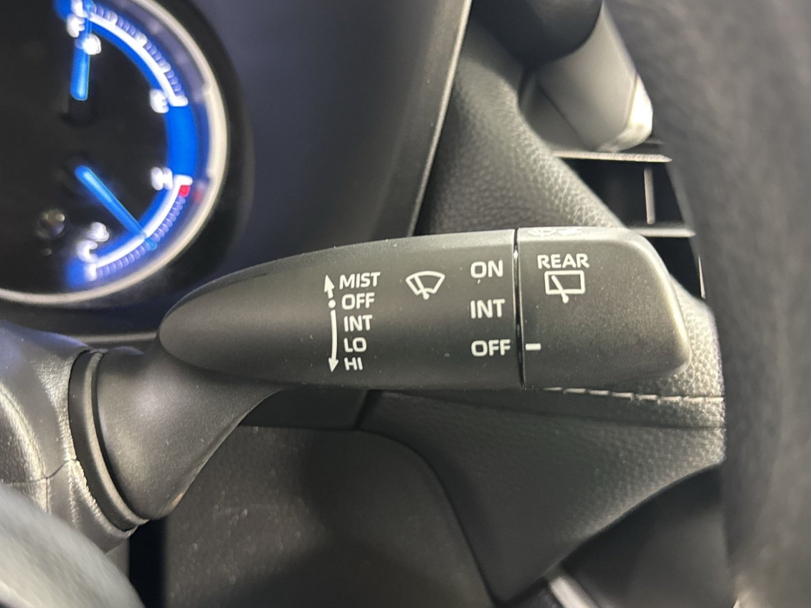Used 2024 Toyota RAV4 LE AWD/4WD image 45