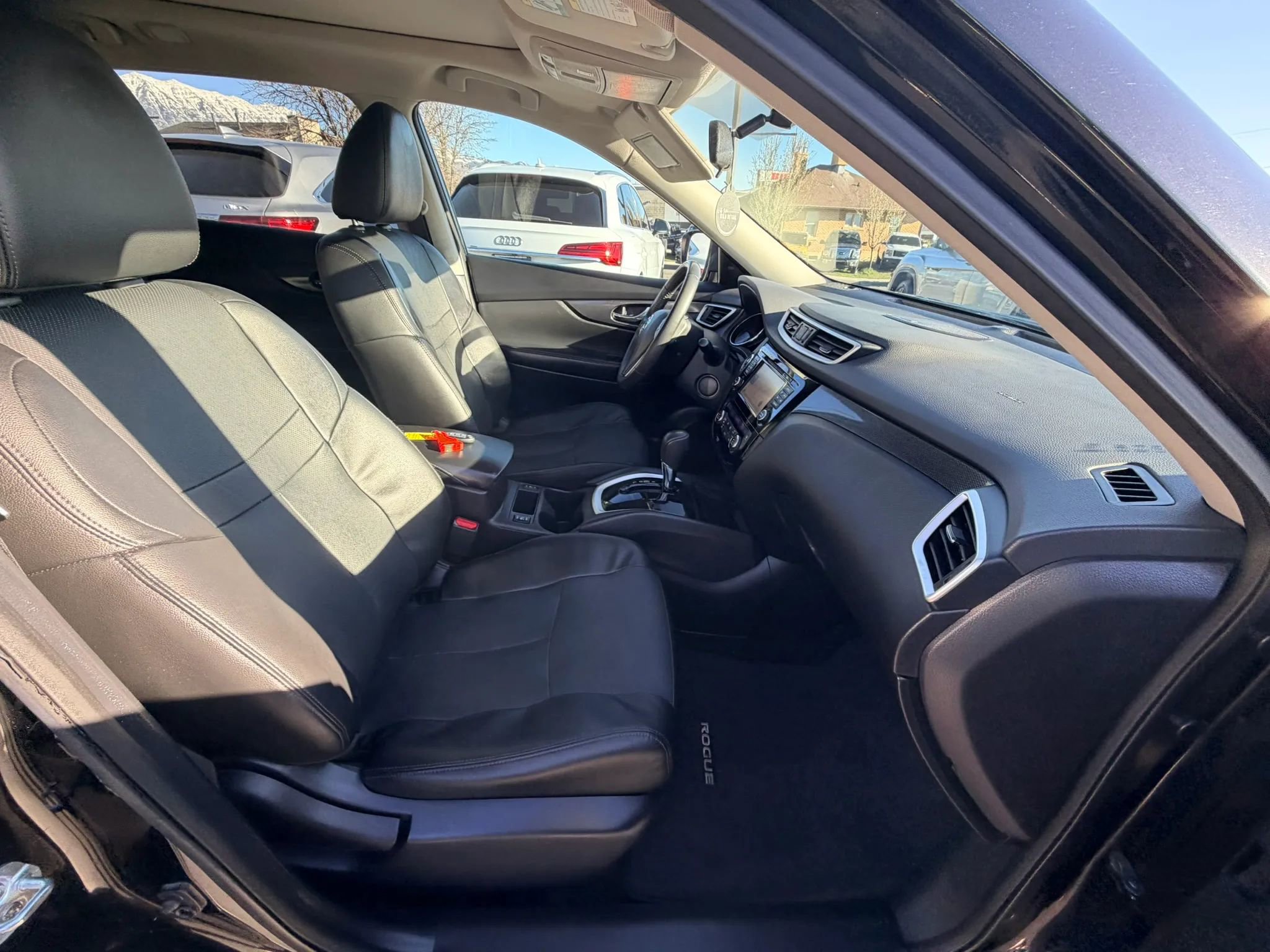Used 2016 Nissan Rogue SL w/ SL Premium Package image 21