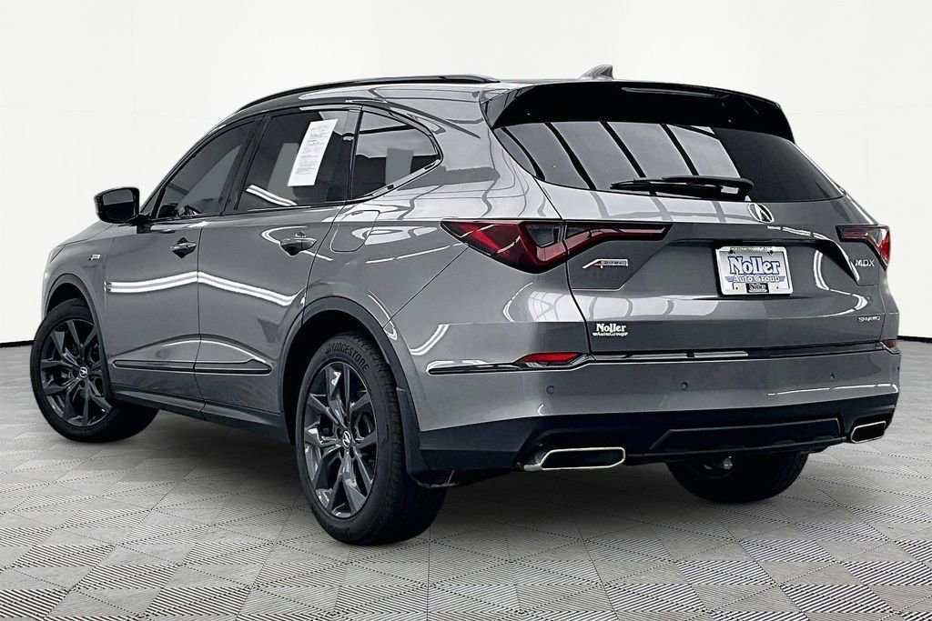 Used 2023 Acura MDX A-Spec image 13
