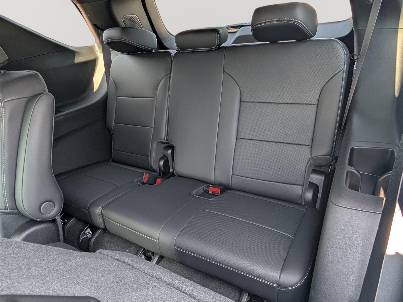 New 2027 Chevrolet Traverse LT w/ Driver Confidence Package FWD image 12