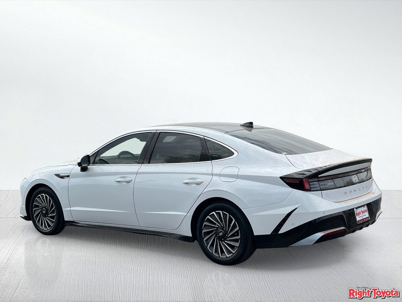 Used 2025 Hyundai Sonata Limited FWD image 4