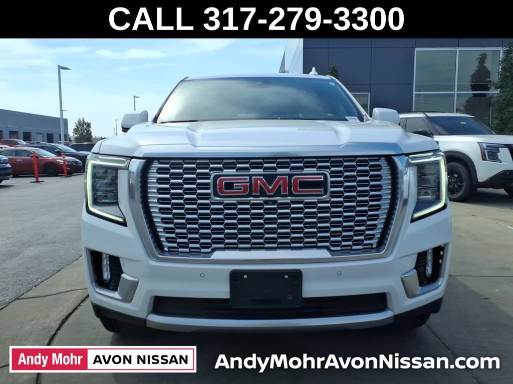 Used 2024 GMC Yukon XL Denali AWD/4WD image 3