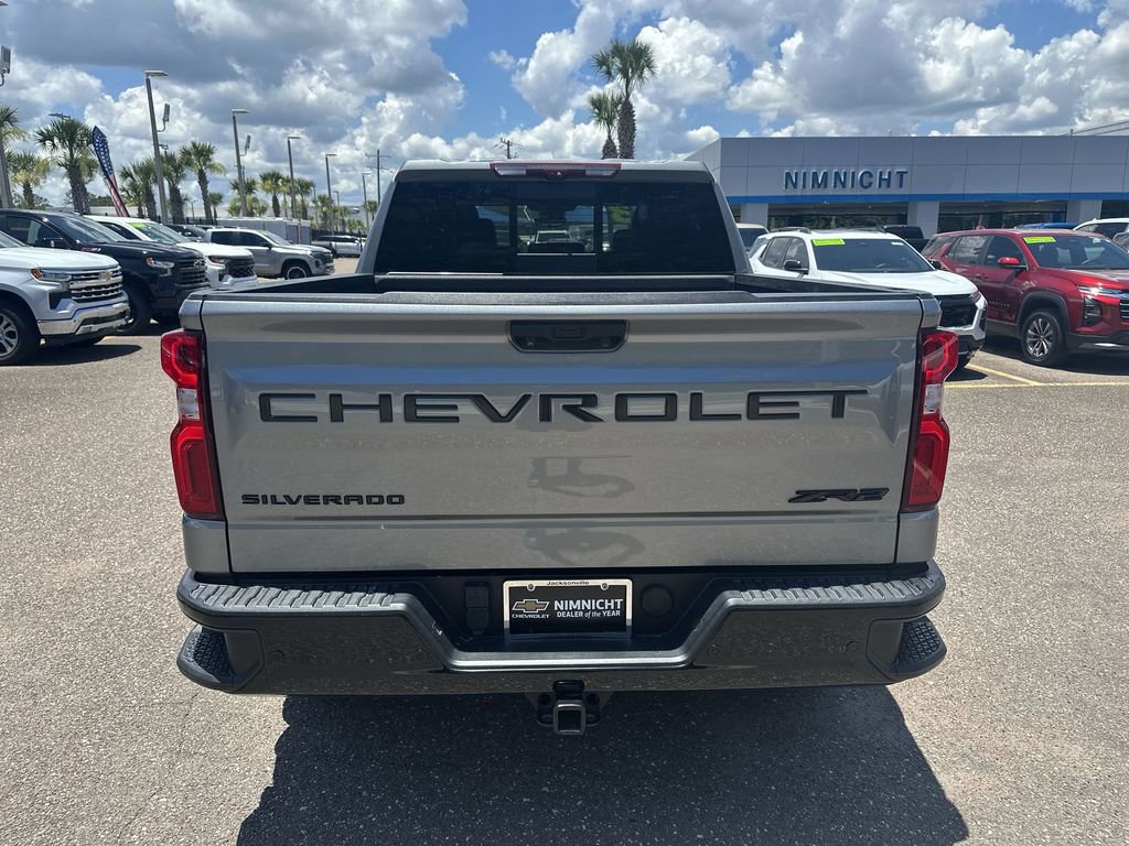 Used 2023 Chevrolet Silverado 1500 ZR2 w/ Technology Package AWD/4WD image 15