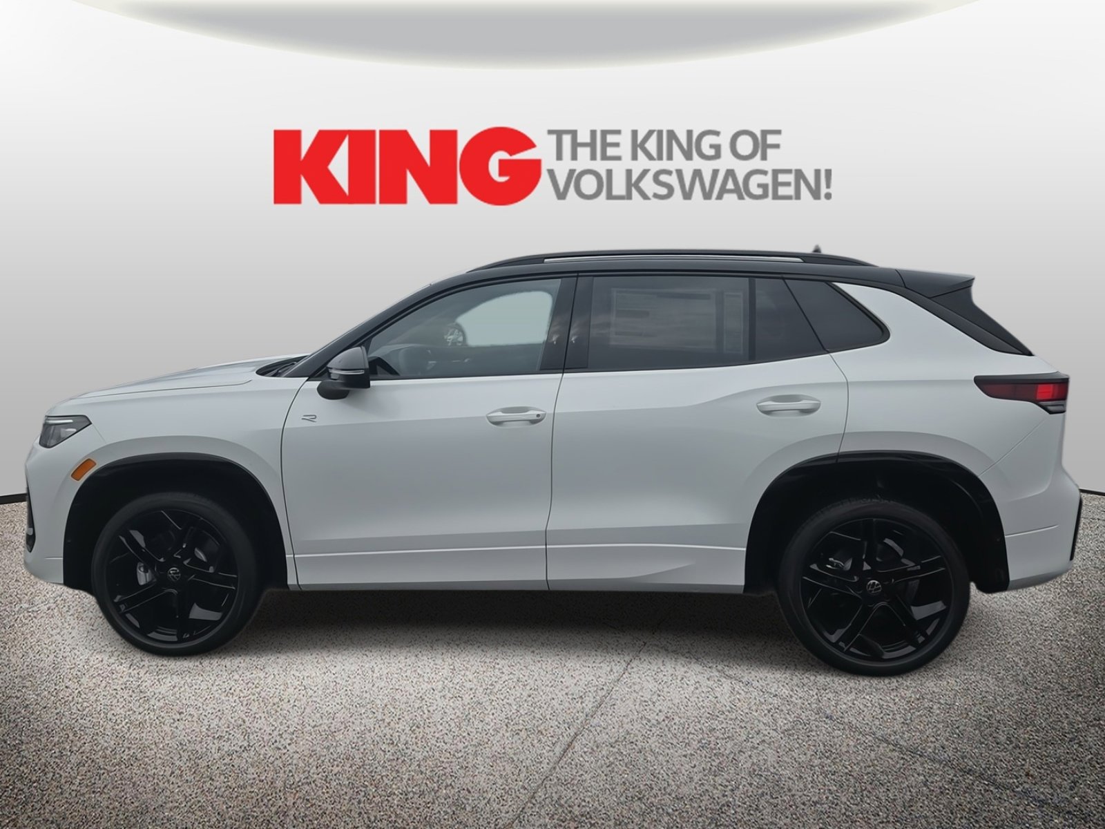 New 2026 Volkswagen Tiguan SE R-Line image 7