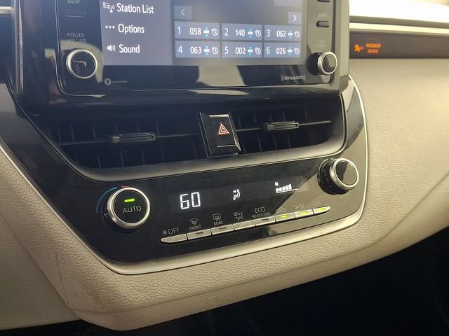 Used 2022 Toyota Corolla LE FWD image 18