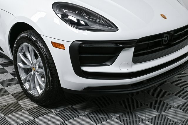 New 2025 Porsche Macan image 43