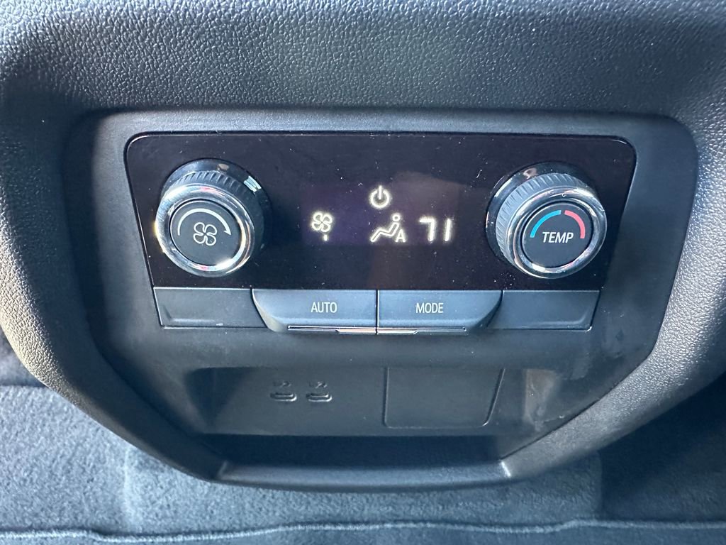 Used 2026 Chevrolet Traverse LT AWD/4WD image 12