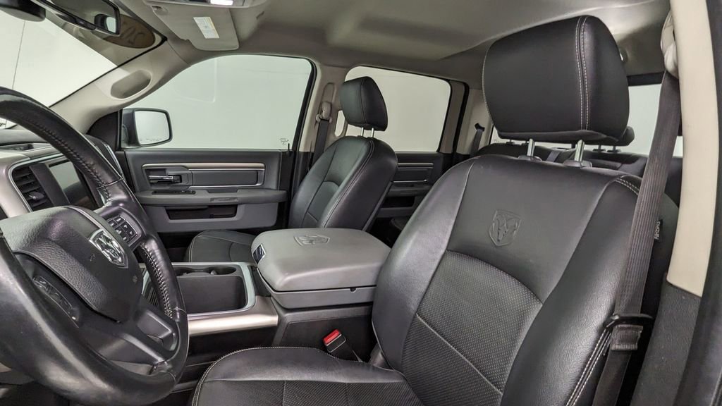 Used 2019 RAM 1500 Classic Warlock image 2