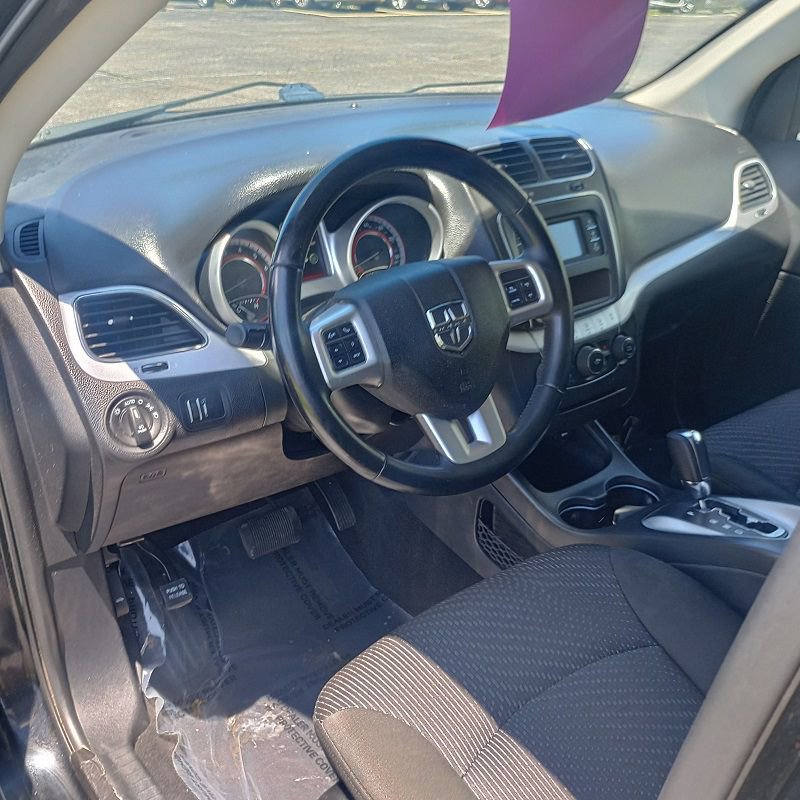 Used 2019 Dodge Journey SE FWD image 9