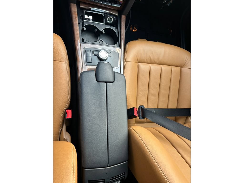 Used 2013 Mercedes-Benz E 350 Sedan image 17