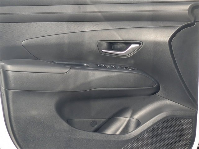 Certified 2025 Hyundai Tucson SE image 10