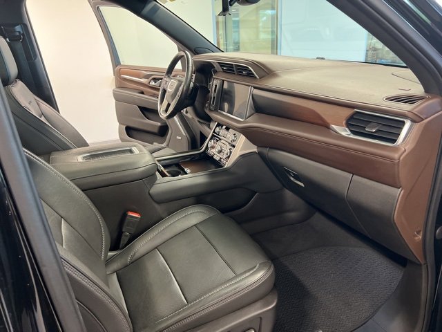 Used 2021 GMC Yukon XL Denali w/ Denali Premium Package image 20