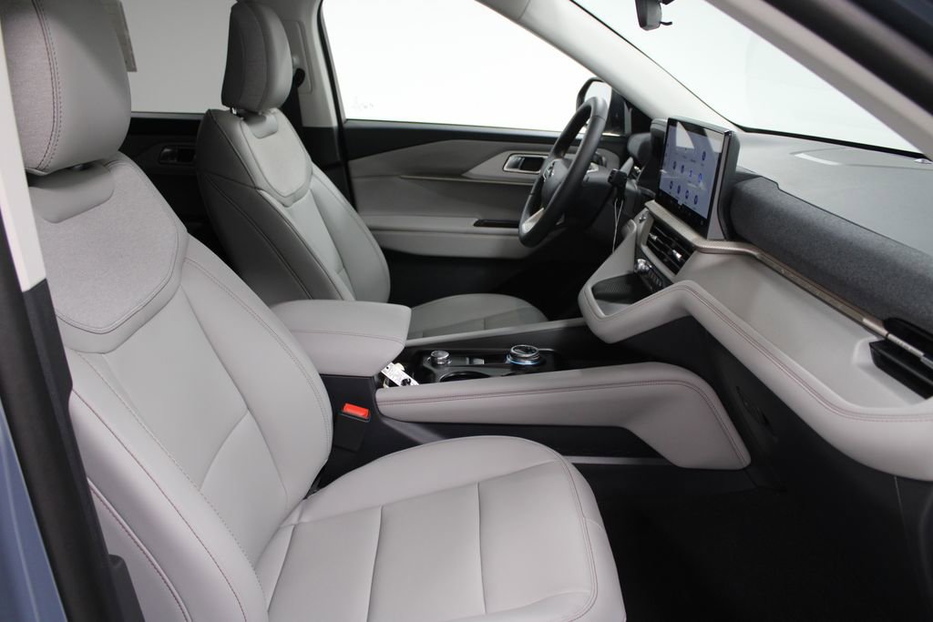 New 2026 Ford Explorer Active RWD image 28