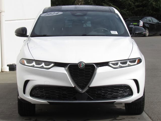 Used 2024 Alfa Romeo Tonale Ti AWD/4WD image 3