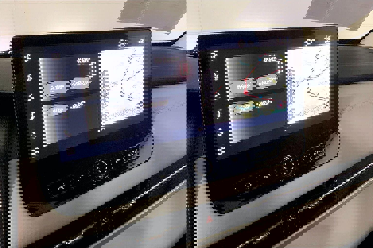 Used 2025 Mitsubishi Outlander SE image 6