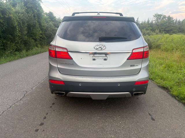 Used 2015 Hyundai Santa Fe GLS w/ Option Group 03 AWD/4WD image 7