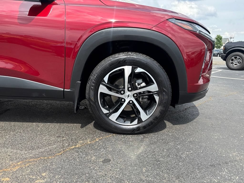 Used 2024 Chevrolet Trax RS w/ Driver Confidence Package FWD image 43