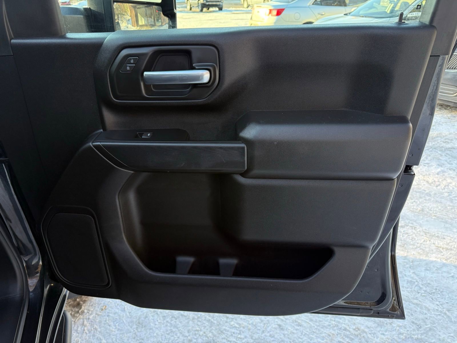 Used 2025 Chevrolet Silverado 2500 Custom w/ Custom Value Package image 7