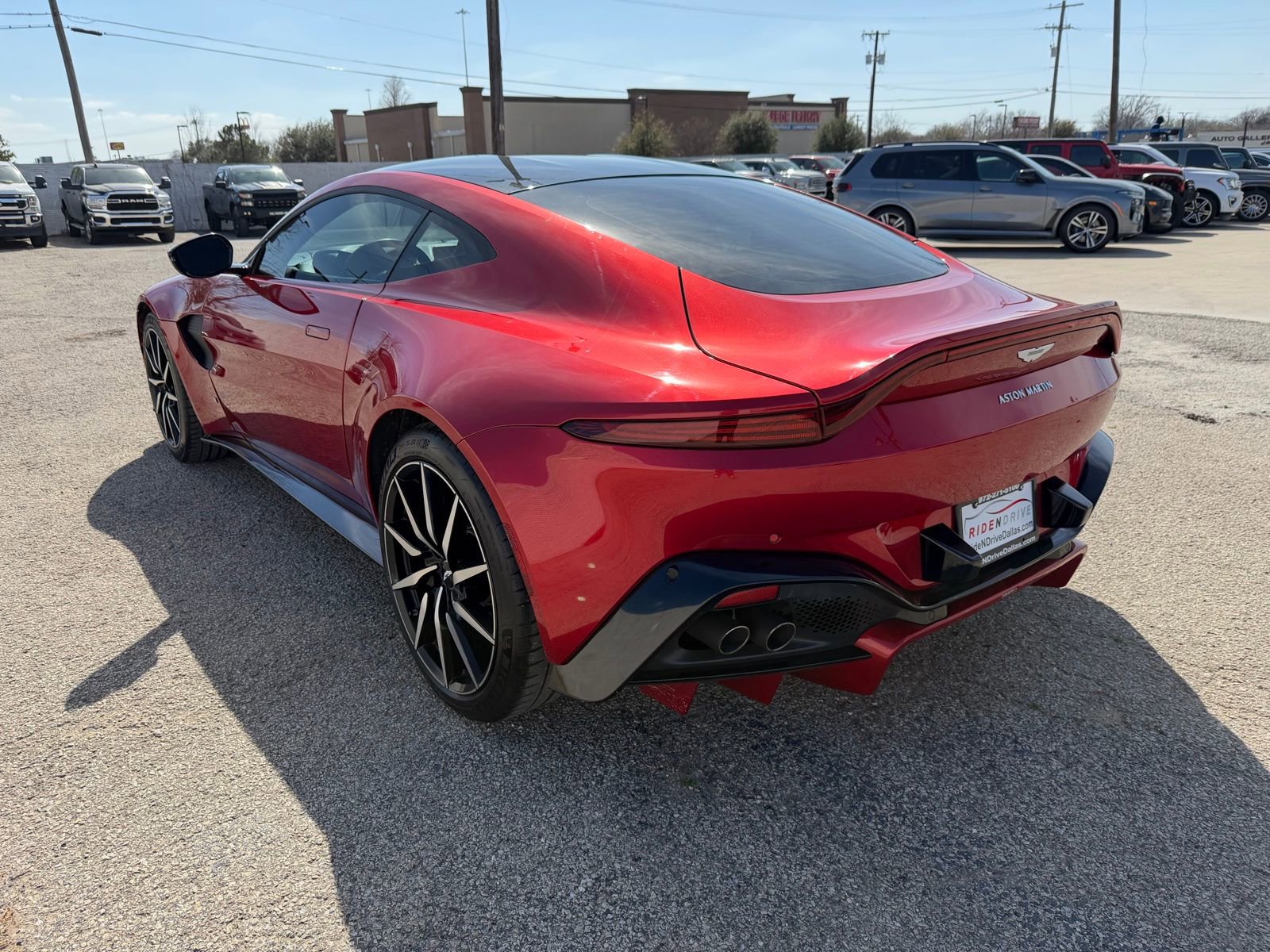 Used 2019 Aston Martin V8 Vantage Coupe image 4