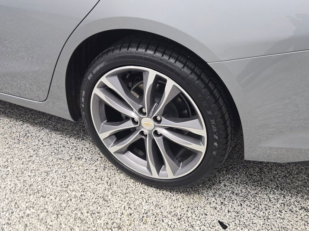Used 2023 Chevrolet Malibu LT image 17