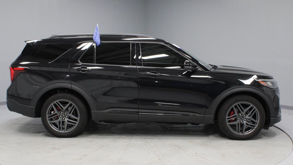 Certified 2025 Ford Explorer ST image 13