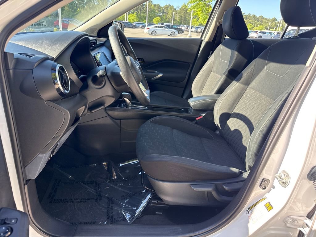 Used 2022 Nissan Kicks SV image 13