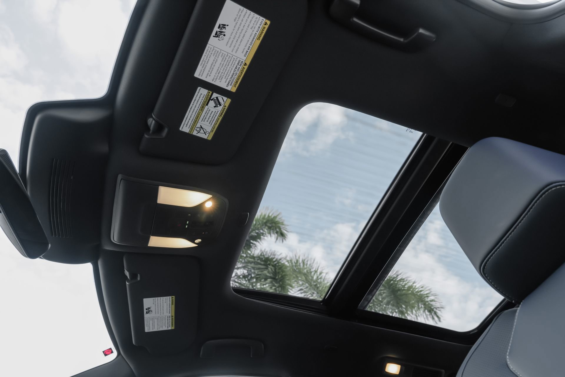 New 2026 INFINITI QX60 Sport w/ Dark Cargo Package image 18