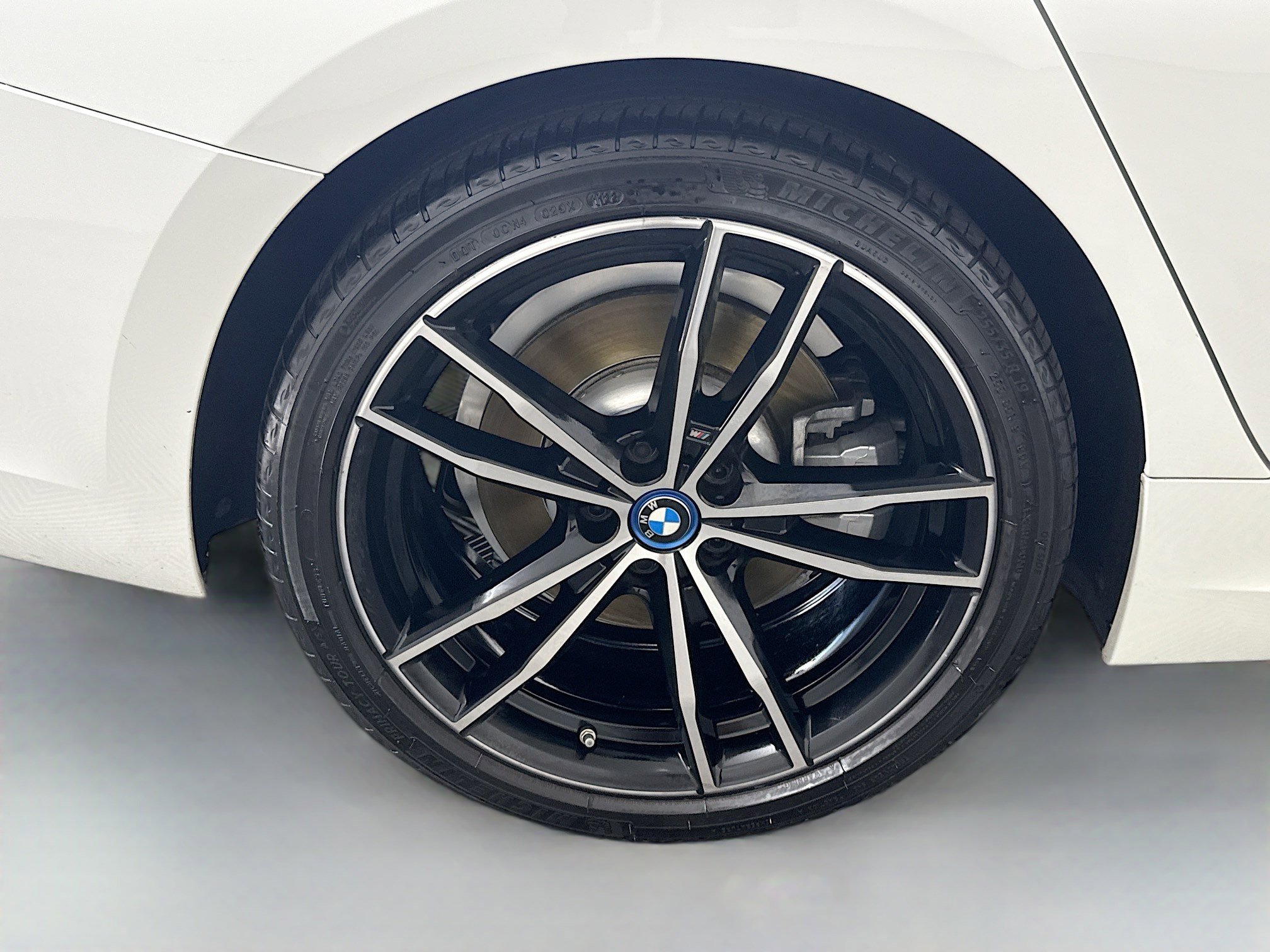 Used 2022 BMW 330e w/ M Sport Package image 33