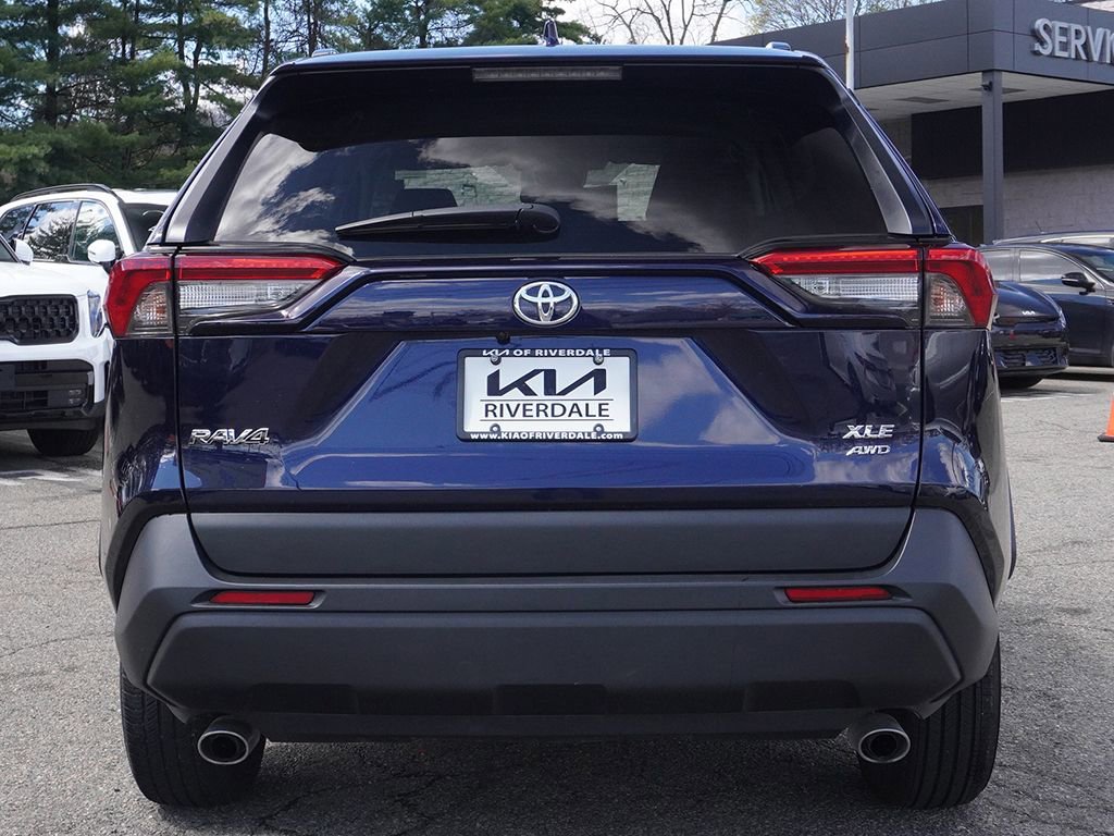 Used 2025 Toyota RAV4 XLE image 10