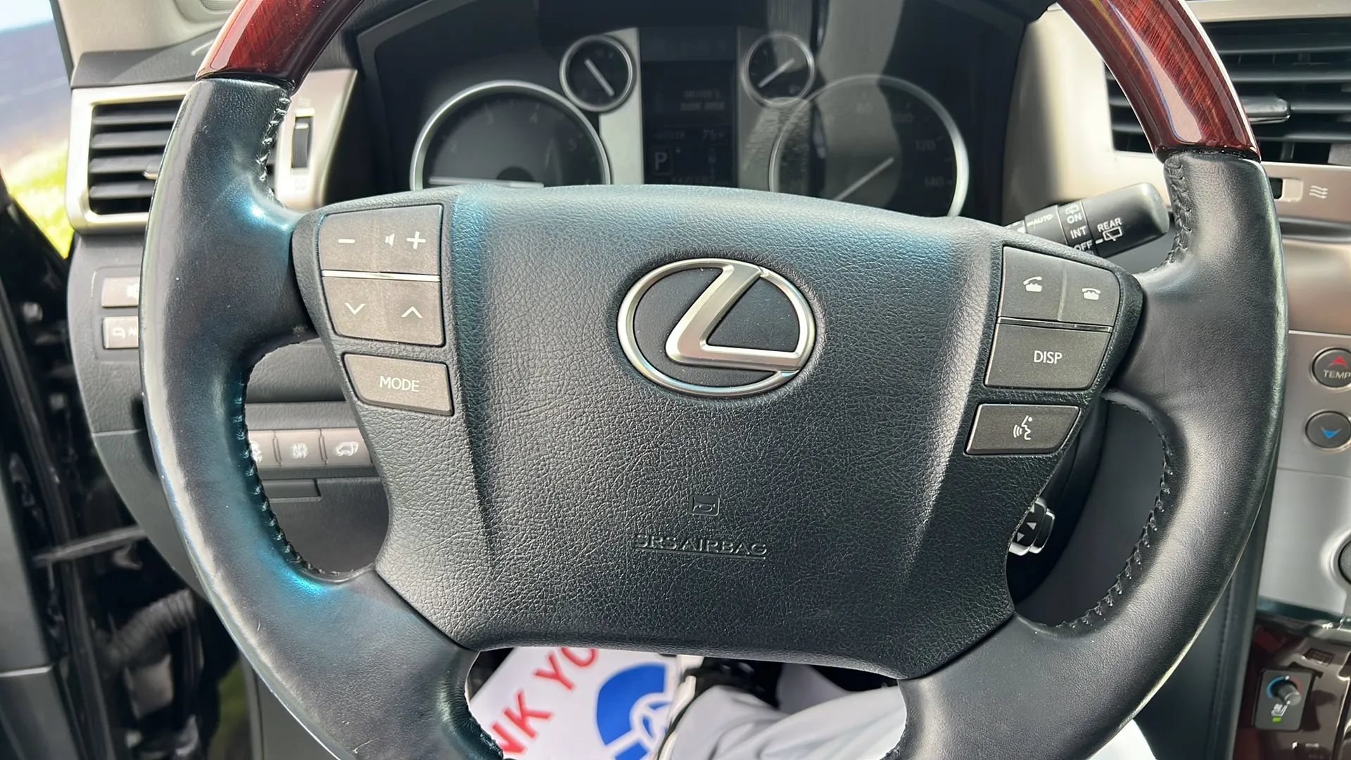 Used 2013 Lexus LX 570 4WD w/ Luxury Pkg image 33