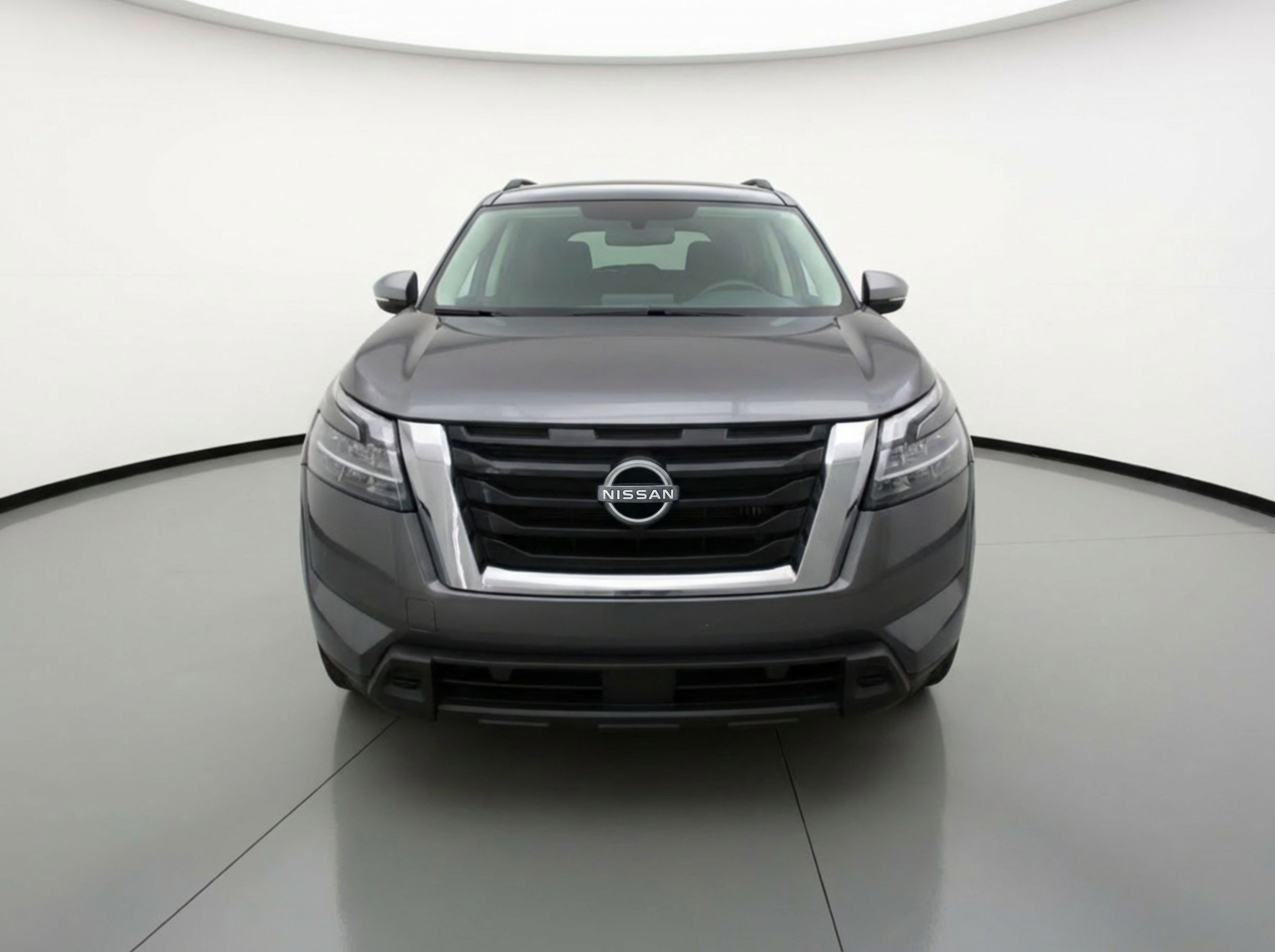 Used 2025 Nissan Pathfinder SV image 2