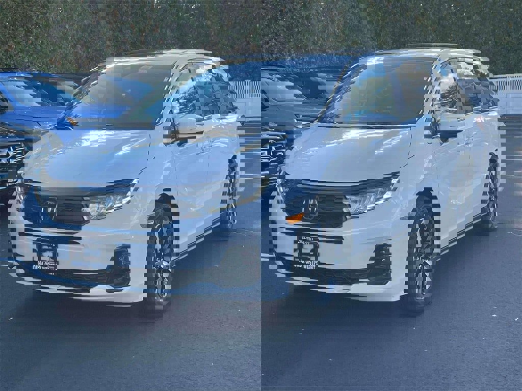 New 2026 Honda Odyssey EX-L image 3