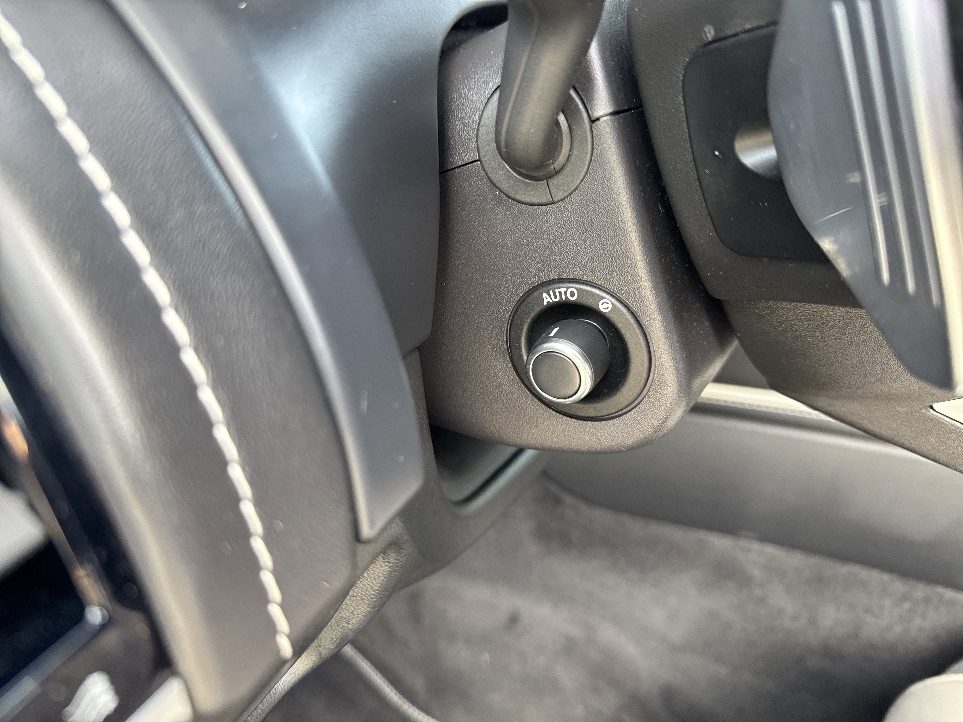 Used 2021 Jaguar F-TYPE R-Dynamic image 16