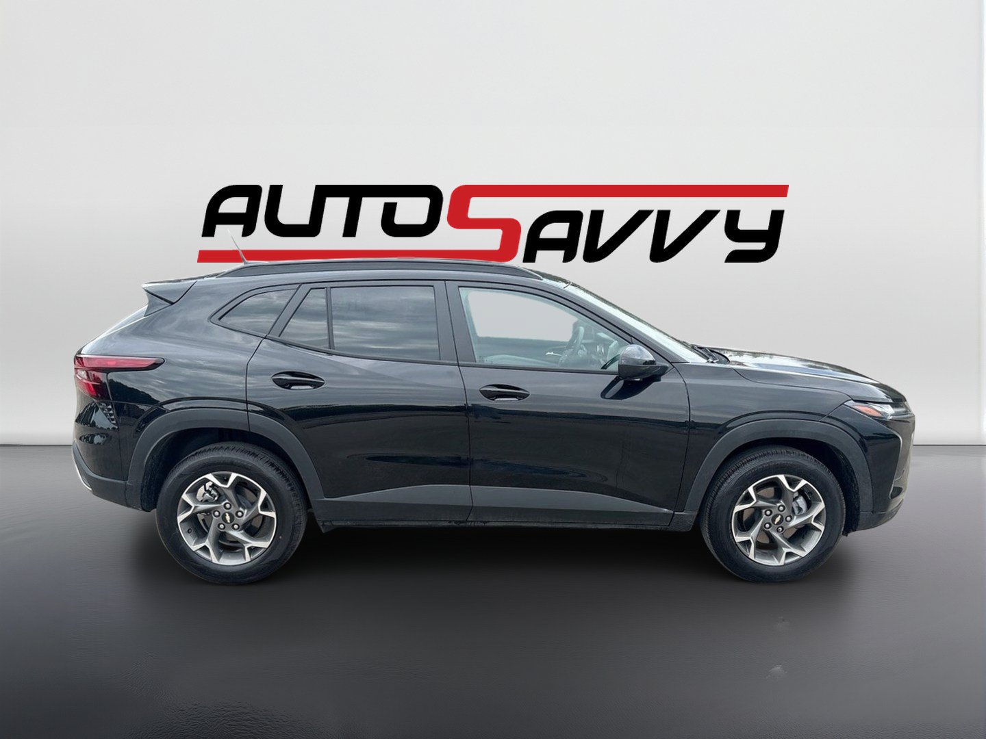 Used 2026 Chevrolet Trax LT FWD image 8