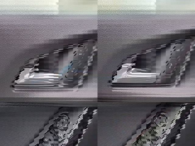 New 2026 Chevrolet Equinox LT w/ Convenience Package II image 12