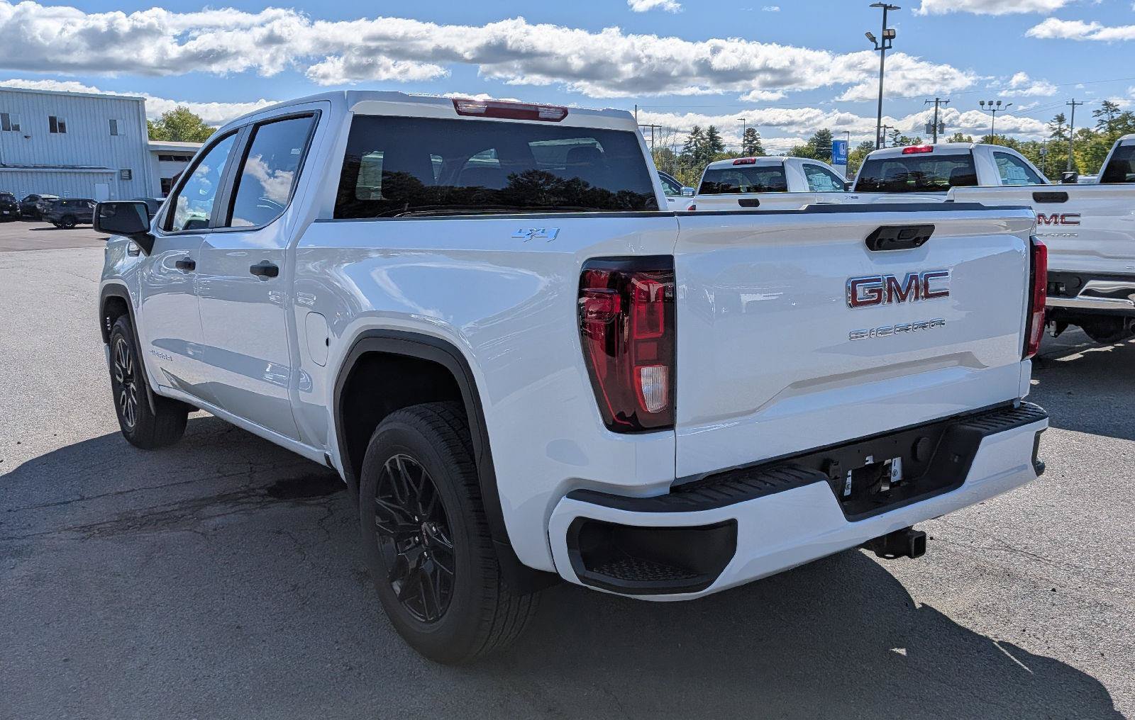 New 2026 GMC Sierra 1500 Pro w/ Graphite Edition AWD/4WD image 7