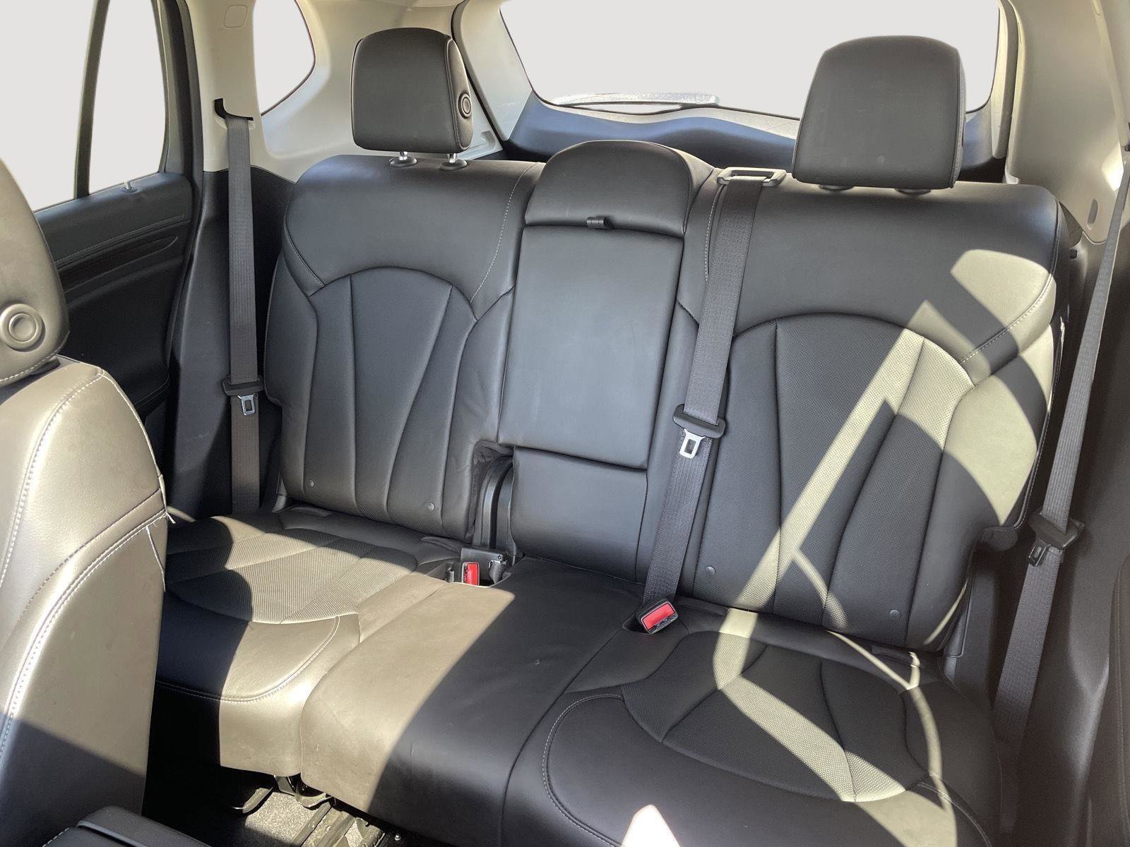 Used 2020 Buick Envision Premium w/ Driver Confidence Package image 22