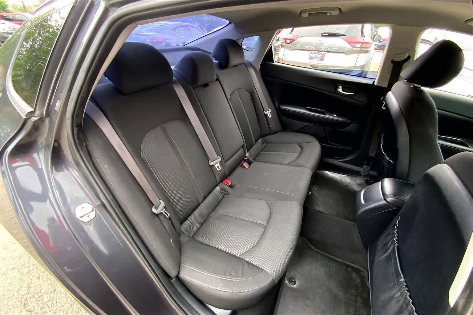 Used 2018 Kia Optima LX FWD image 18