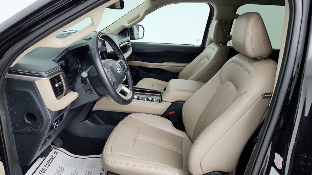 Used 2024 Ford Expedition Limited image 18