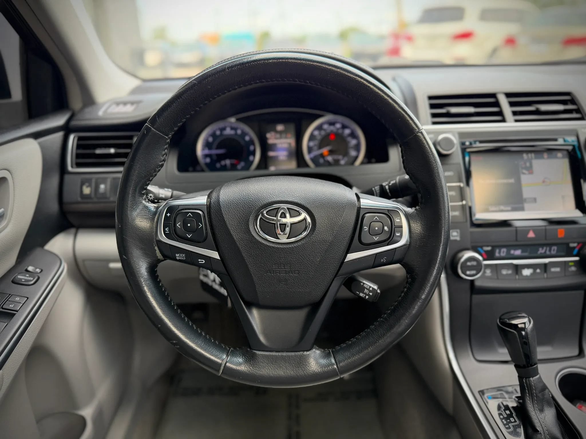 Used 2015 Toyota Camry XLE FWD image 11