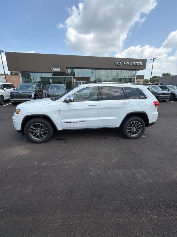 Used 2018 Jeep Grand Cherokee Limited AWD/4WD image 3