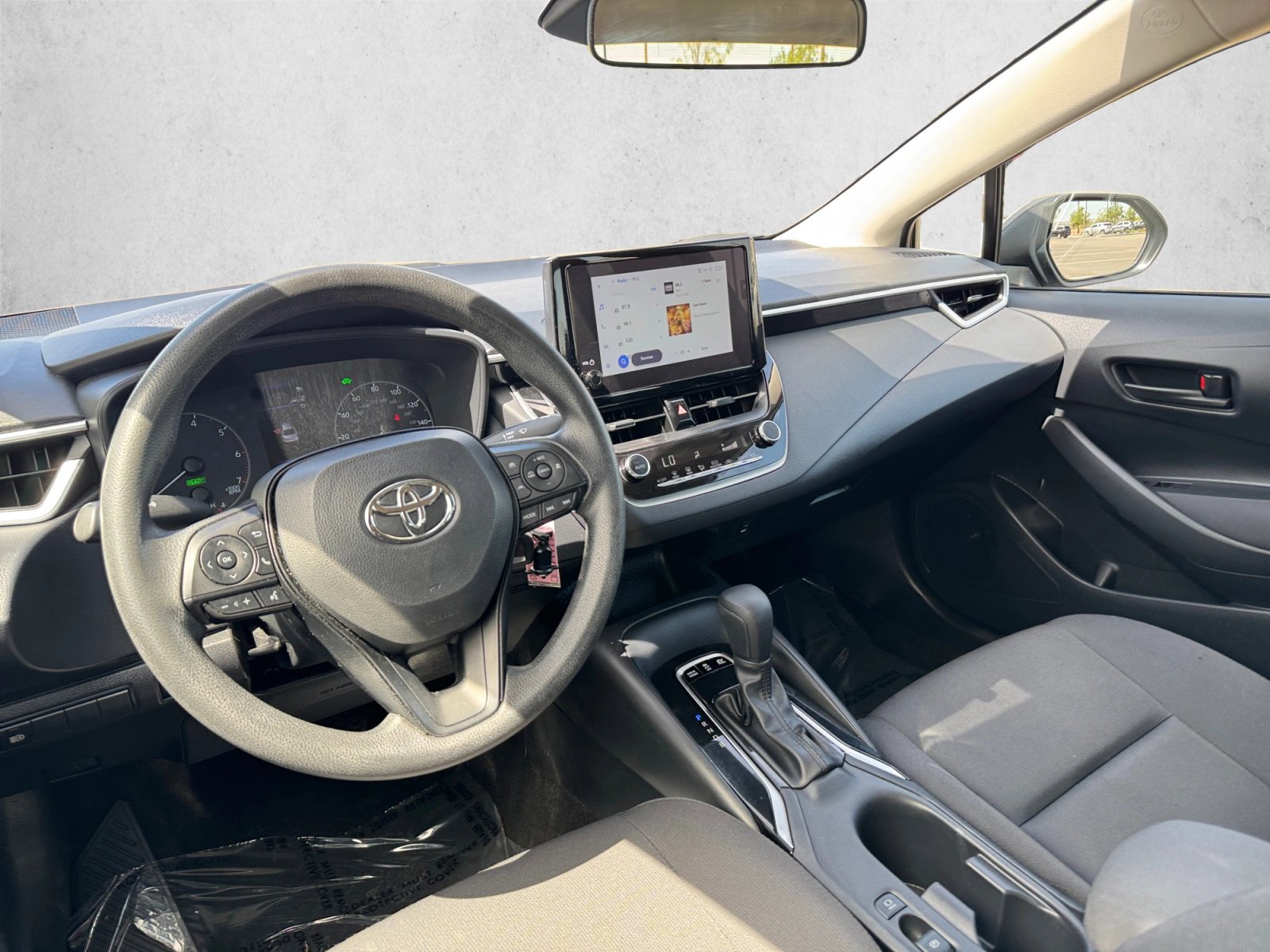 Used 2023 Toyota Corolla LE FWD image 10
